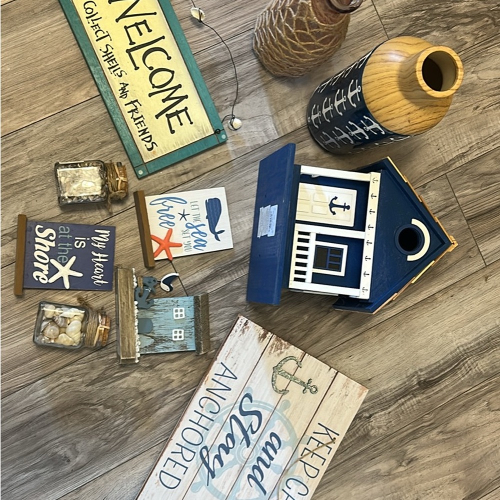 Nautical Blue Birdhouse Décor